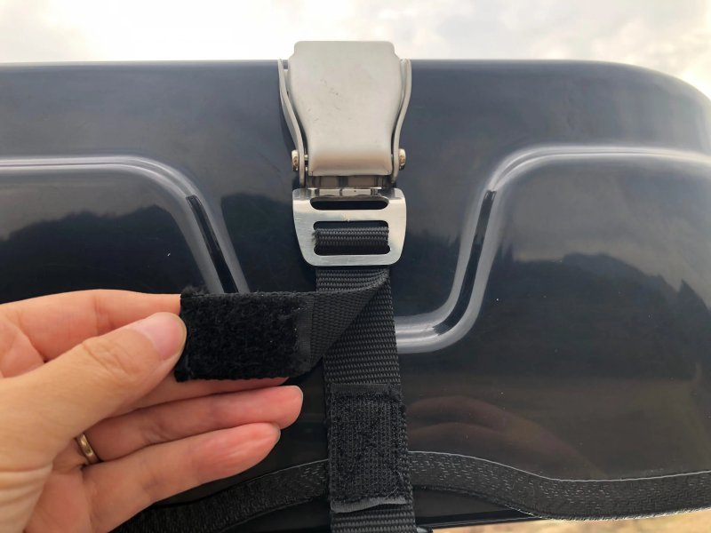 Soft Shell Large Space Sunshade Rain Telescopic Roof Top Tent Lightweight for Vehicles Car Rooftop Tent